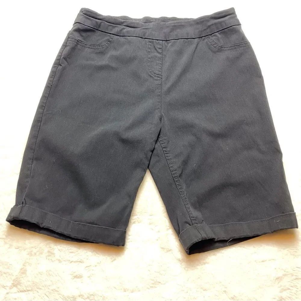 Soft Surroundings Black Stretch Bermuda shorts Style 36689 Size PM